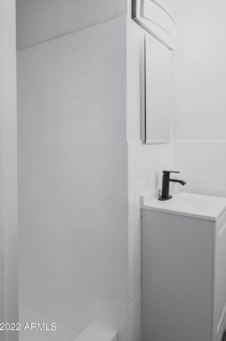 3426 Elm St, Phoenix AZ 85033-1039 exterior