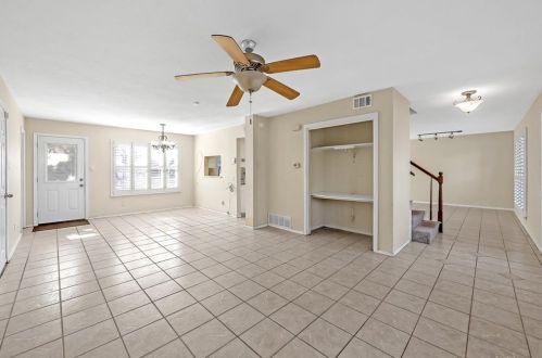 6602 Auburndale St, Austin TX 78723-2703 exterior