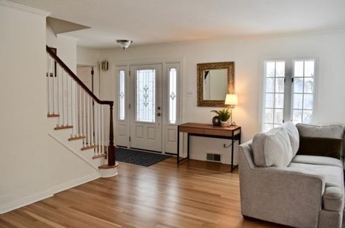 409 Greenhurst Dr, Pittsburgh, PA 15243-1919