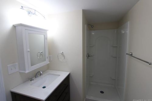 15 Collins St, New Britain CT  06051-3605 exterior