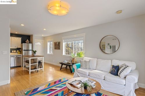 1528 Julia St, Berkeley, CA 94703-2060