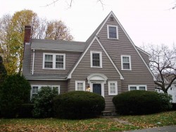 89 Arlington St, Newton, MA 02458-2456