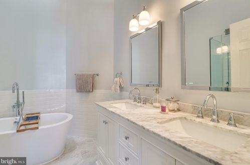 7041 Chesley Search Way, Alexandria VA 22315-4754 exterior