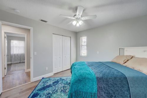 491 Kilpatrick Ave, Fort Pierce FL  34983-1666 exterior