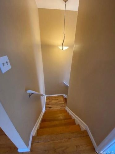 12 Jimal Dr, Middletown, NY 10940-3648