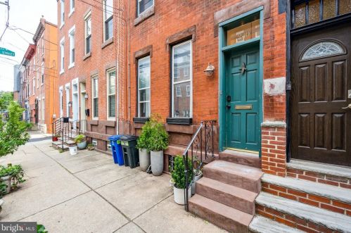 240 Fairmount Ave, Philadelphia PA  19123-2928 exterior