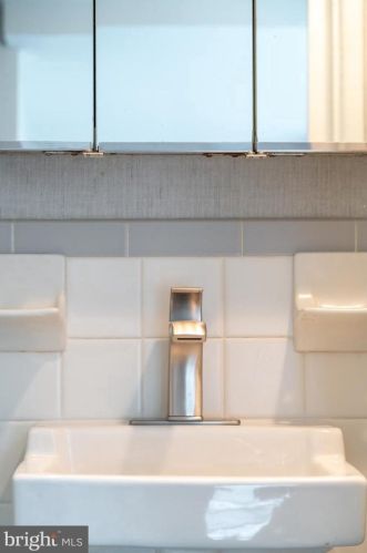 1734 Addison St, Philadelphia PA 19143-1107 exterior