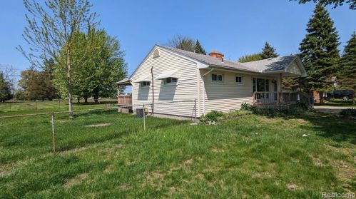 32360 Donnelly St, Garden City MI  48135-3207 exterior