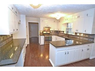 3894 Allsborough Dr, Tucker GA  30084-2405 exterior