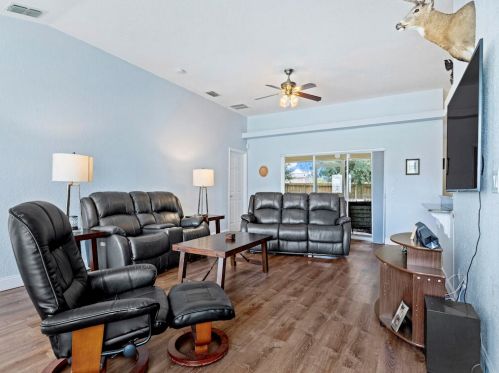 1919 Beekman St, Fort Pierce FL 34953-1727 exterior