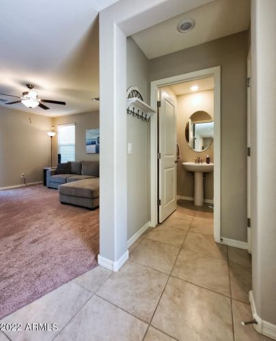 8057 Albeniz Pl, Phoenix AZ  85043 exterior