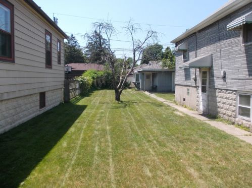 13452 Avenue, Chicago, IL 60633-1530