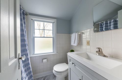 4043 110, Milwaukee WI 53226-4106 exterior