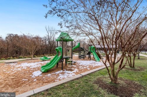 17028 Amity Dr, Rockville MD 20855-2578 exterior