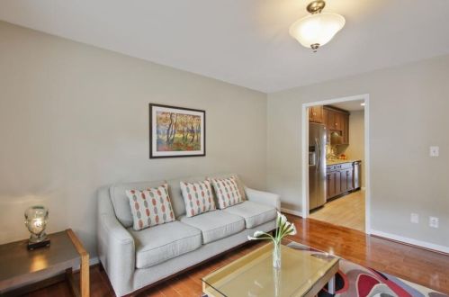 41 Forrest Pl, Atlanta GA 30328-4871 exterior