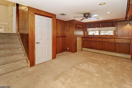 83 Edgewood Dr, Florham Park NJ 07932-2126 exterior