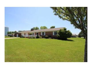 102 Westminster Dr, Greenville, OH 45331-2760