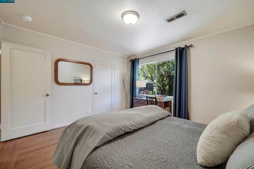 1014 San Miguel Rd, Concord CA 94518-2054 exterior