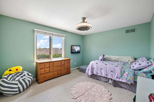 21192 Strawberry Hills Dr, Macomb Township MI 48044-2277 exterior