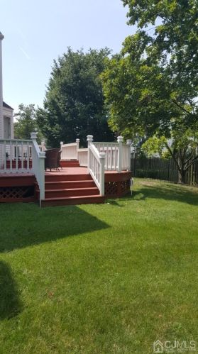 61 Princess Dr, New Brunswick NJ  08902-4104 exterior