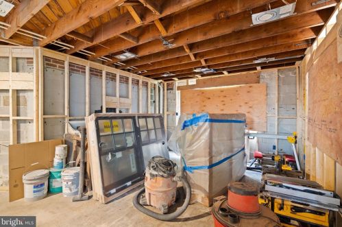 5121 Klingle St, Washington DC  20016-2654 exterior