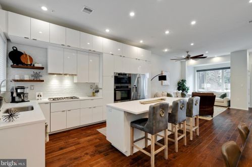 970-74 Leithgow St, Philadelphia PA  19123-1440 exterior