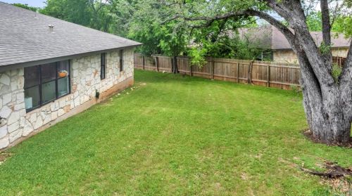 3300 Eldorado Trl, Austin TX 78739-5704 exterior