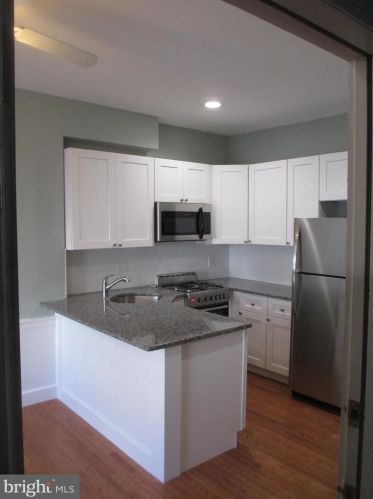 1838 Broad St, Philadelphia, PA 19121-3302