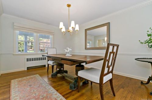 38 Orchard Rd, Briarcliff NY 10510-1020 exterior