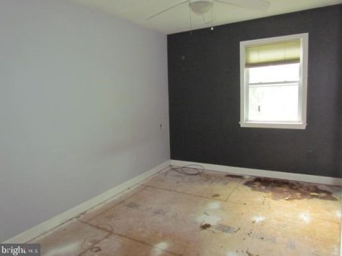 356 Main St, Pilesgrove NJ 08098-1340 exterior