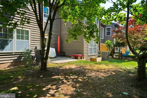 7 Brookline Ct, Princeton NJ 08540-1741 exterior