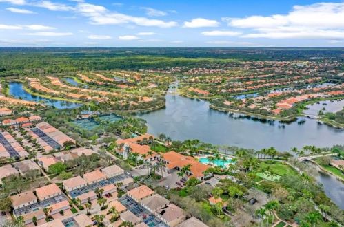 5272 Hawkesbury Way, Naples FL 34119-9581 exterior