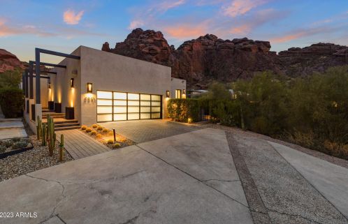 5841 Echo Canyon Cir, Phoenix AZ 85018-1243 exterior