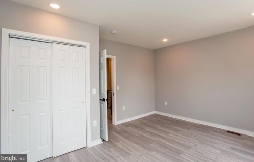 5809 Ditman St, Philadelphia PA 19135-4043 exterior