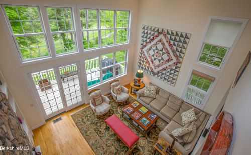 47 Fairwynds Dr, Lenox MA 01240-2729 exterior