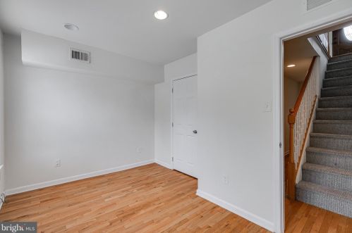 1131 3 St, Philadelphia PA 19147-5302 exterior