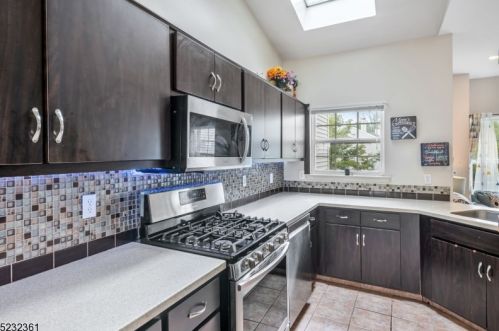 903 Evergreen Ct, Whippany NJ exterior