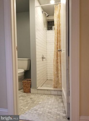 254 Gorgas Ln, Philadelphia PA  19119-2509 exterior