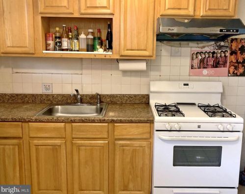 1362 Knorr St, Philadelphia PA 19111-4906 exterior