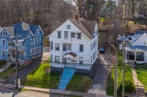 482 East St, New Britain CT 06051-2454 exterior