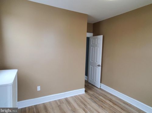 3905 Glendale St, Philadelphia PA 19124-5509 exterior