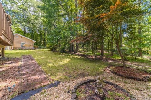 2201 Valley Creek Cir, Lithonia GA  30078-2532 exterior