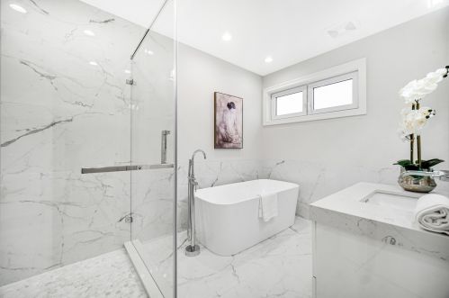 6219 Ellis Ave, Chicago IL 60653-3615 exterior