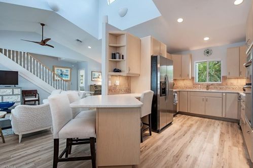 601 15 Ave, Naples FL 34102-7440 exterior