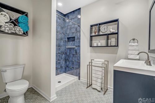 22 Stiles Rd, Edison NJ  08817-4137 exterior