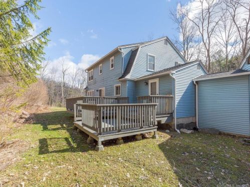 814 New Litchfield St, Torrington CT 06790-6677 exterior