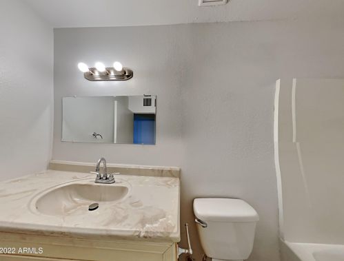 2014 Frye Rd, Chandler AZ  85225-5844 exterior