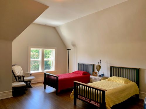 4845 Ellis Ave, Chicago IL 60615-5008 exterior