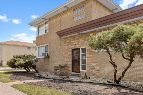 3501 79th St, Chicago, IL 60652-1429