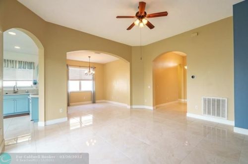 9597 Lindale Trace Blvd, Fort Pierce FL  34987-2439 exterior